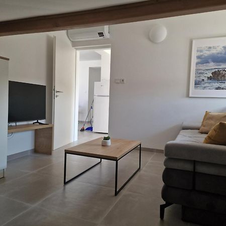 Apartmani Devcic Palit Εξωτερικό φωτογραφία