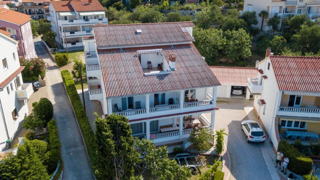 Apartmani Devcic Palit Εξωτερικό φωτογραφία
